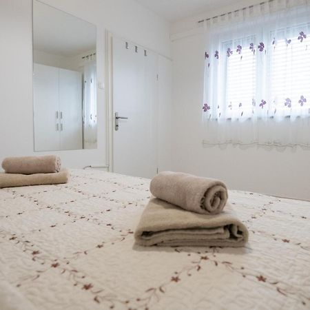 Apartman Ruza Podgora Luaran gambar