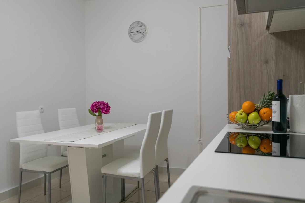 Apartman Ruza Podgora Luaran gambar
