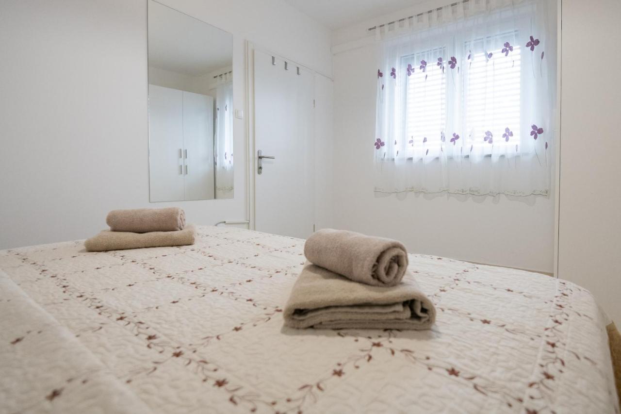 Apartman Ruza Podgora Luaran gambar