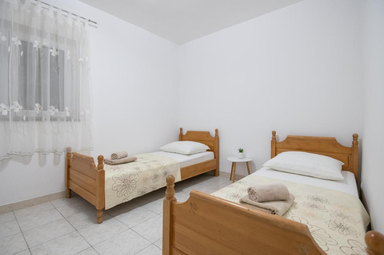 Apartman Ruza Podgora Luaran gambar